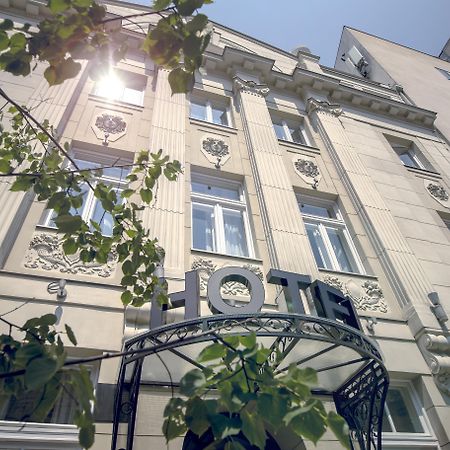 Public House Hotel Belgrade Exterior photo